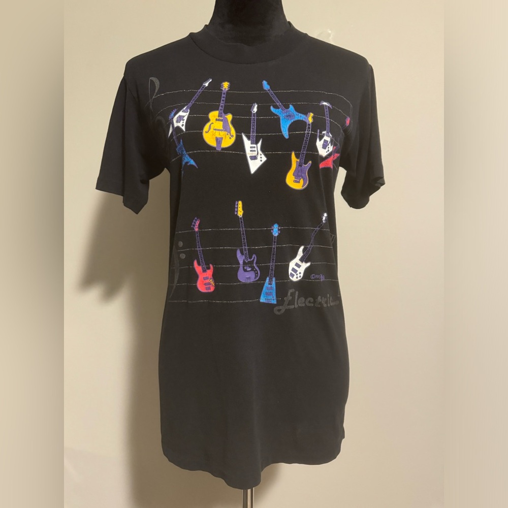EUC Grand Illusion Black Single Stitch Vintage Guitar Graphic Tee size medium
